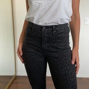 Good American Good Legs Crop Jeans in Leopard Foil - Size 6